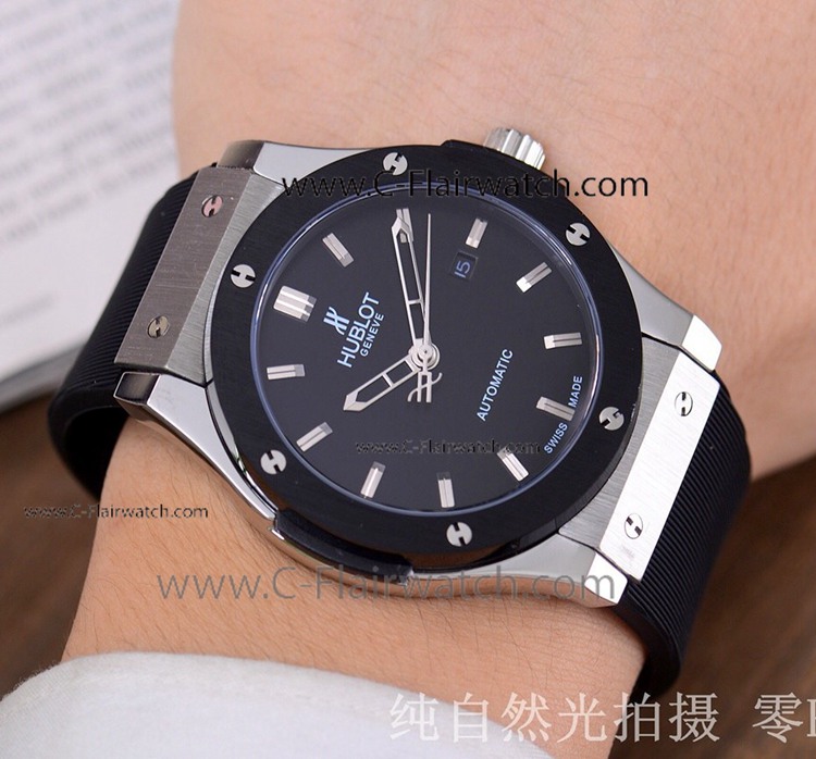 Copy Hublot Classic Fusion 42mm Watch Black Dial Rubber Strap